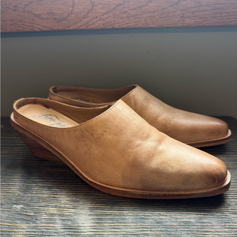 Free People Tan Leather Mules